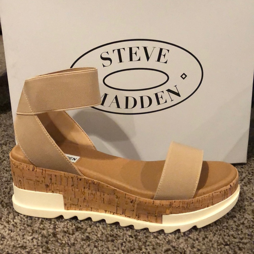 Steve Madden Nude Wedge sandals